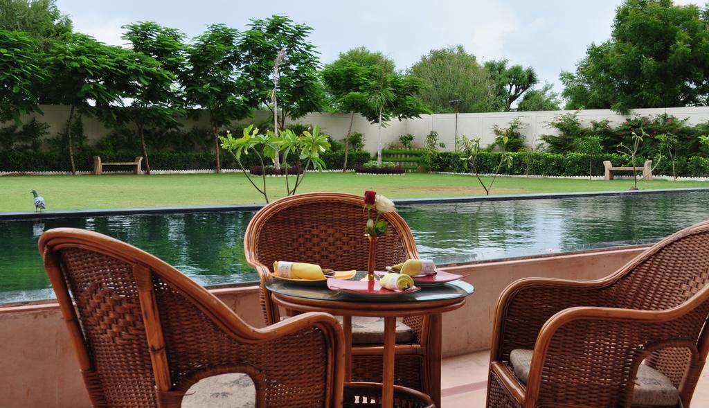 Ramada By Wyndham Jaipur Jaisinghpura Hotel Luaran gambar