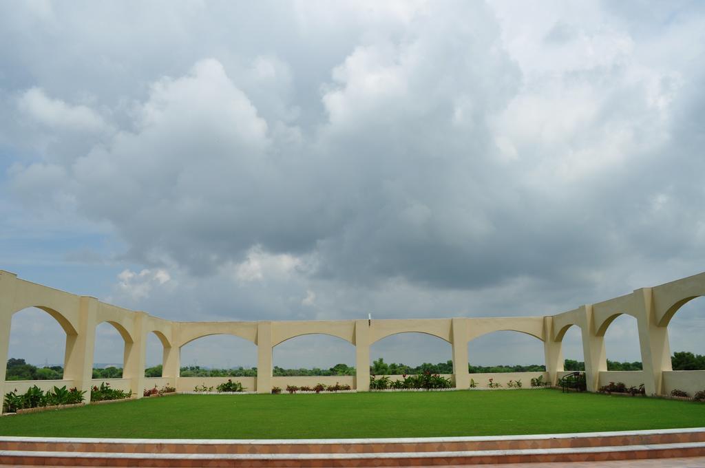 Ramada By Wyndham Jaipur Jaisinghpura Hotel Luaran gambar