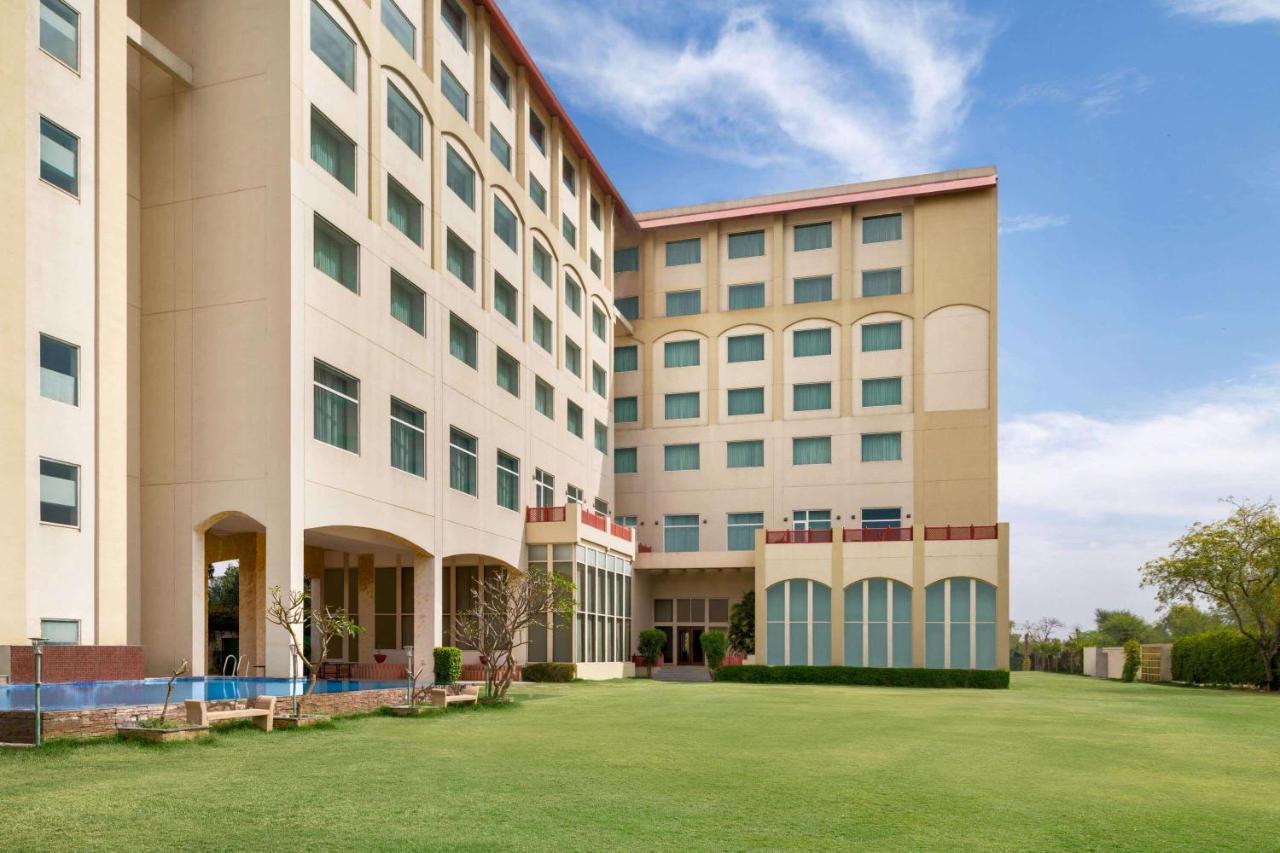 Ramada By Wyndham Jaipur Jaisinghpura Hotel Luaran gambar