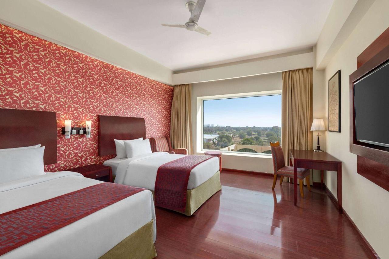Ramada By Wyndham Jaipur Jaisinghpura Hotel Luaran gambar