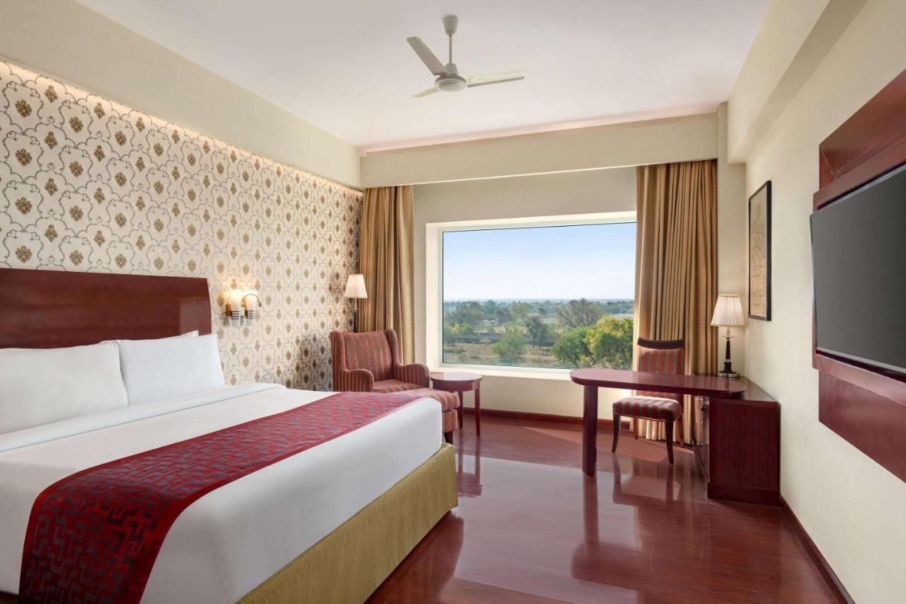 Ramada By Wyndham Jaipur Jaisinghpura Hotel Luaran gambar