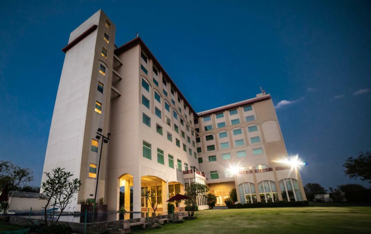 Ramada By Wyndham Jaipur Jaisinghpura Hotel Luaran gambar