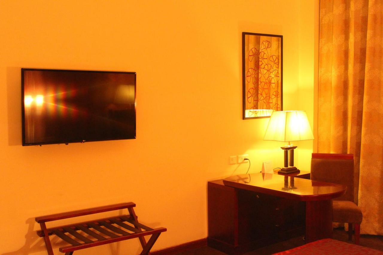Ramada By Wyndham Jaipur Jaisinghpura Hotel Luaran gambar