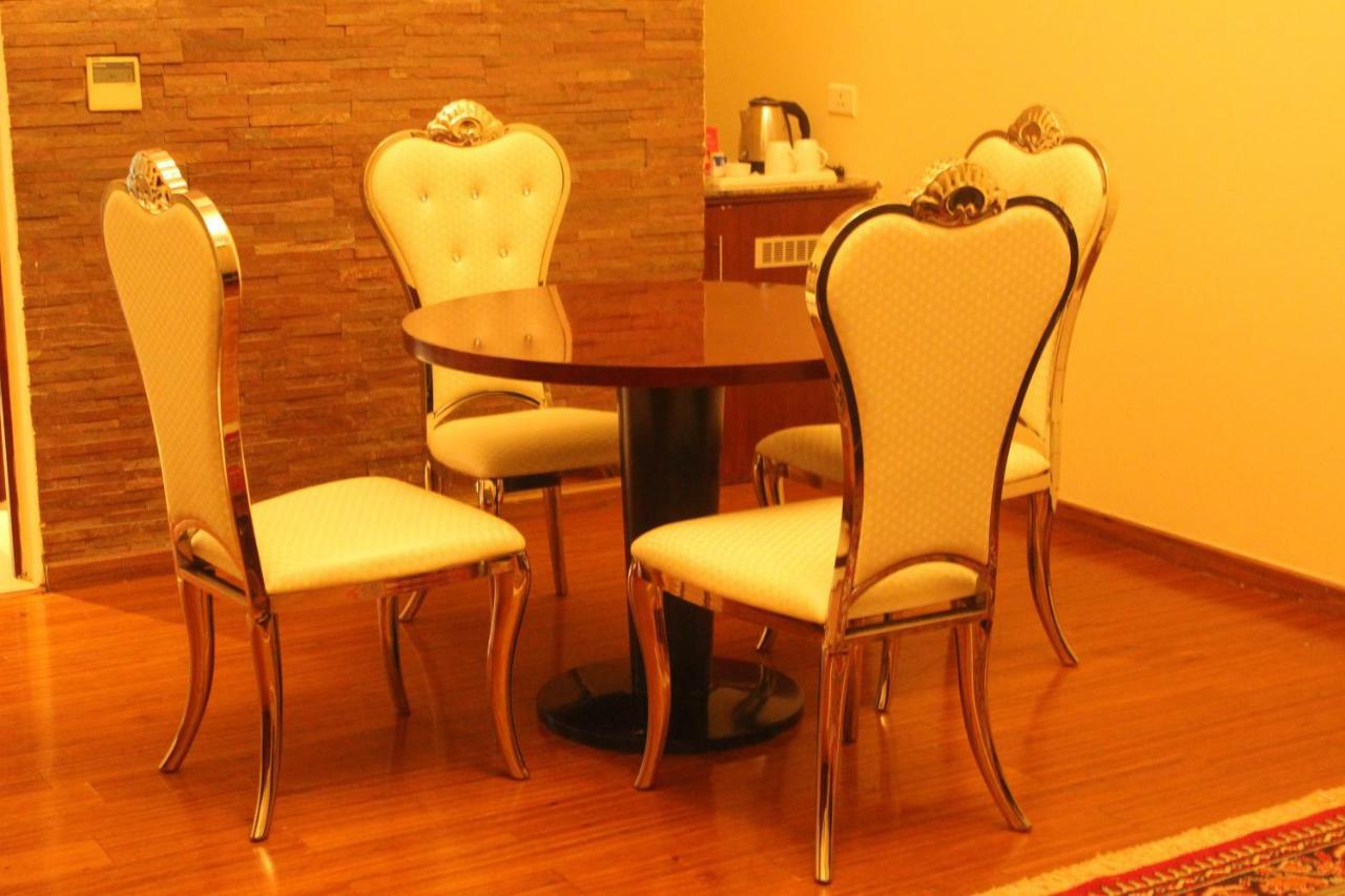Ramada By Wyndham Jaipur Jaisinghpura Hotel Luaran gambar