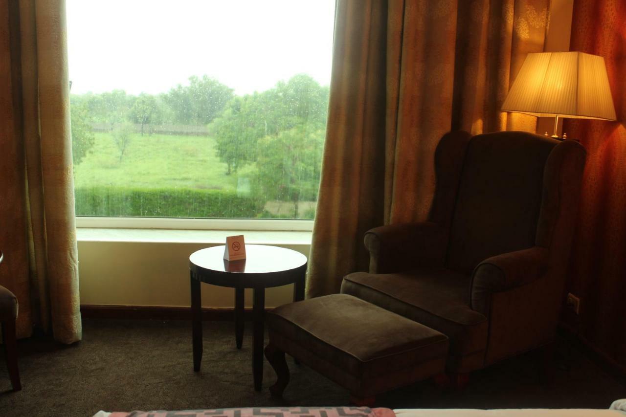 Ramada By Wyndham Jaipur Jaisinghpura Hotel Luaran gambar