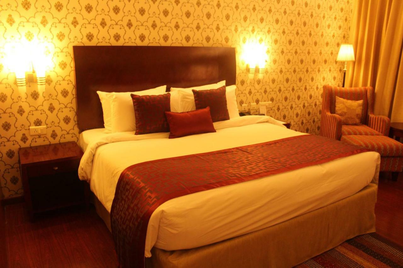 Ramada By Wyndham Jaipur Jaisinghpura Hotel Luaran gambar