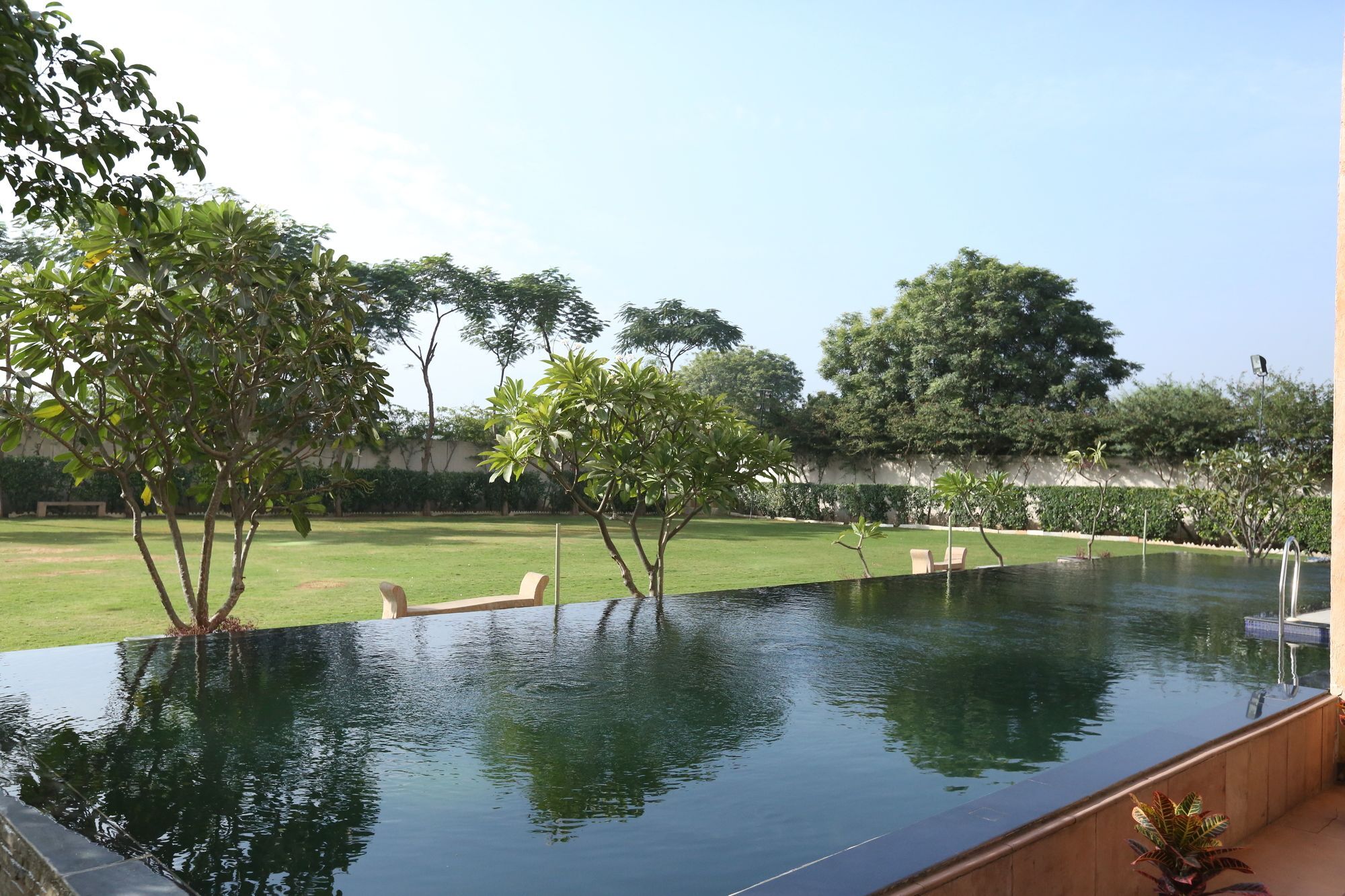 Ramada By Wyndham Jaipur Jaisinghpura Hotel Luaran gambar